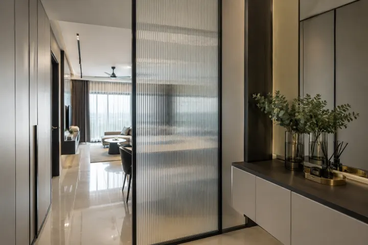 Glass & Metal — Crisp, modern details